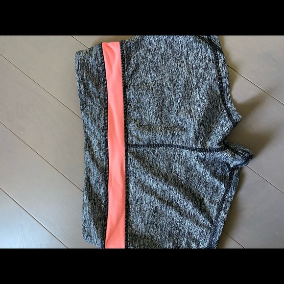 Gym shorts - Picture 3 of 3